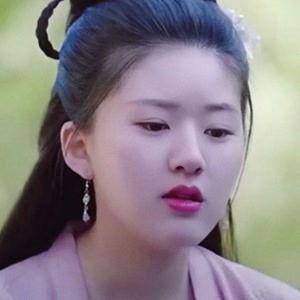 赵露思明星片,青春演绎，星光熠熠的影视新星