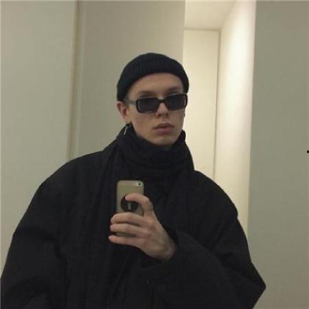 男明星自拍手机