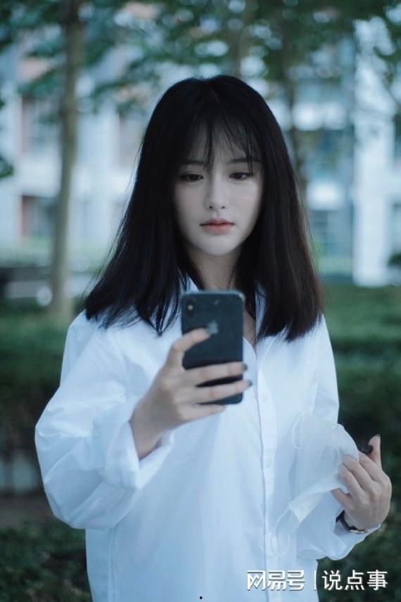 网红 南笙,从网络红人到时尚偶像的蜕变之路