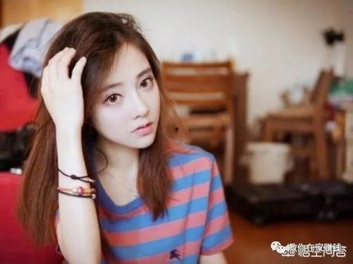 网红周依眼的照片,魅力四溢的网红风采